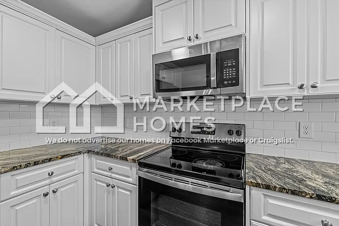 704 Chatsworth Way — Photo 6