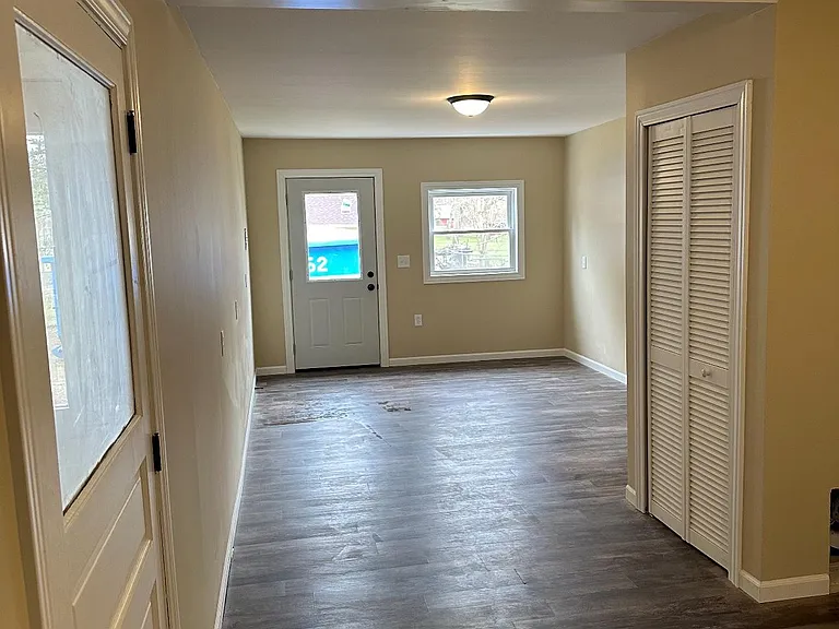 4050 Old King Rd #B — Photo 7