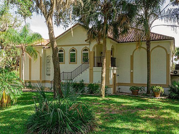 3rd image of 94085 Palm Cir