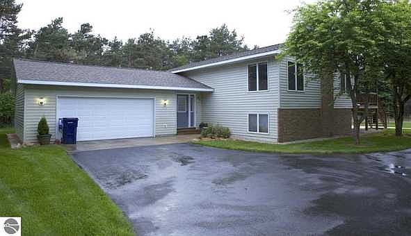 1st image of 7224 Scotchwood Ln
