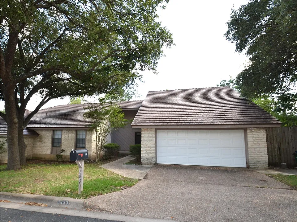 8833 Tallwood Dr