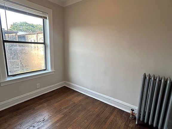 5th image of 6959 S Paxton Ave APT 3A