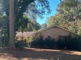 2730 Old Spanish Trl, College Park, GA 30349