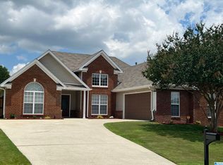 202 Camden Cove Pkwy, Calera, AL 35040