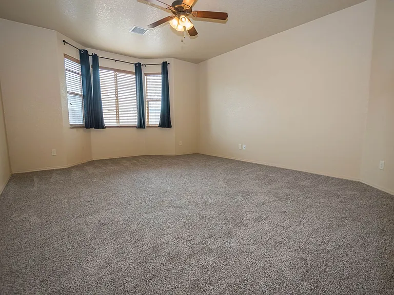 278 Bainbridge Dr — Photo 18