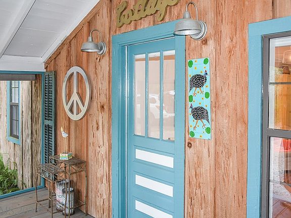 2nd image of 10 Jaime Ln