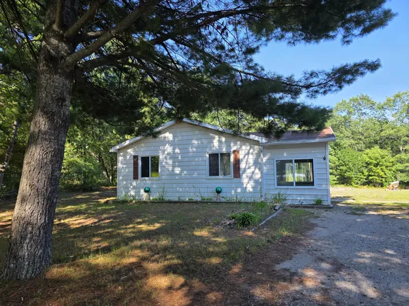 5792 Cedar Lake Rd, Oscoda, MI 48750