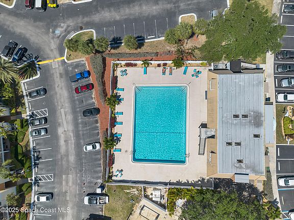2nd image of 1801 Island Club Dr #577