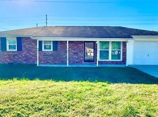 2630 Flintwood Dr, Columbus, IN 47203