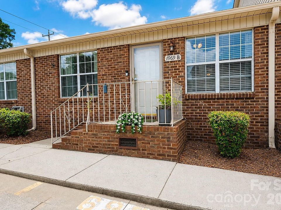 1st image of 1969 Ebenezer Rd APT B