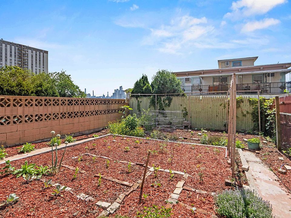1st image of 630 Palisade Ave APT 1