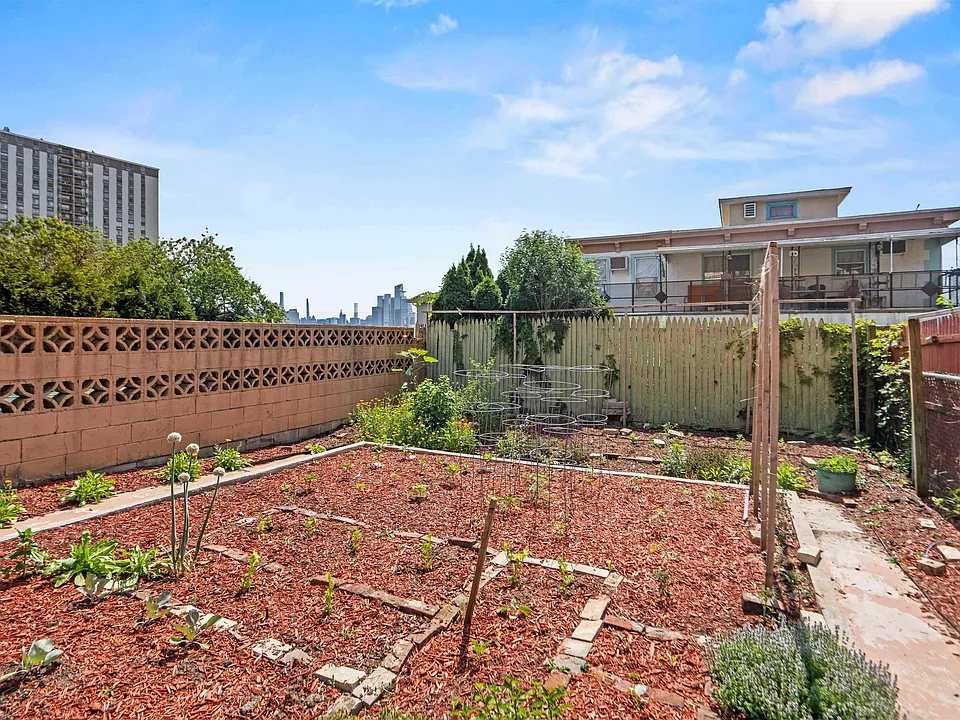 630 Palisade Ave #1
