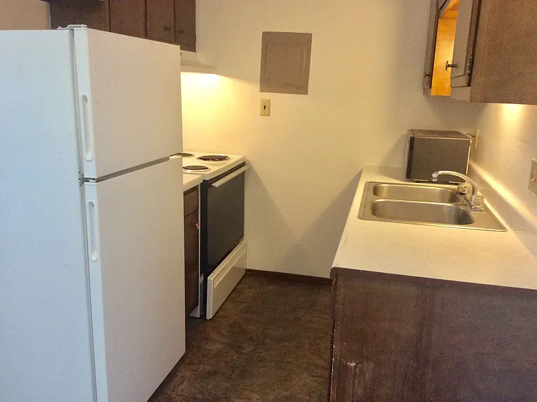 162 9th Ave E — Photo 12