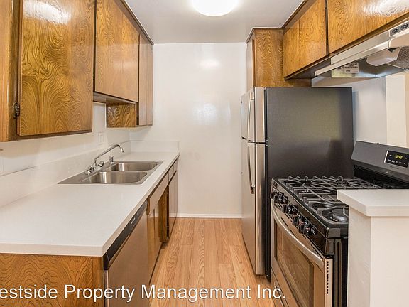 4th image of 12550 Pacific Ave #8