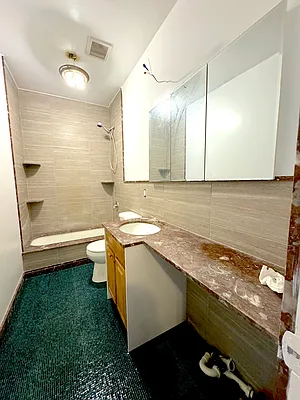 Rented by Capri Jet Realty Corp | media 13