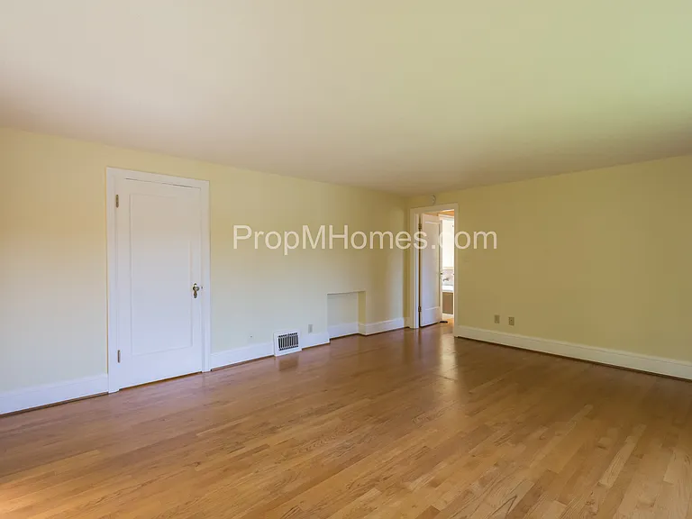 475 Furnace St — Photo 13