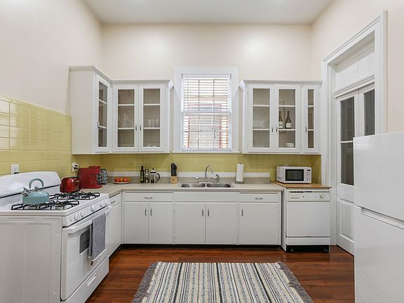 4th image of 1133 N Derbigny St