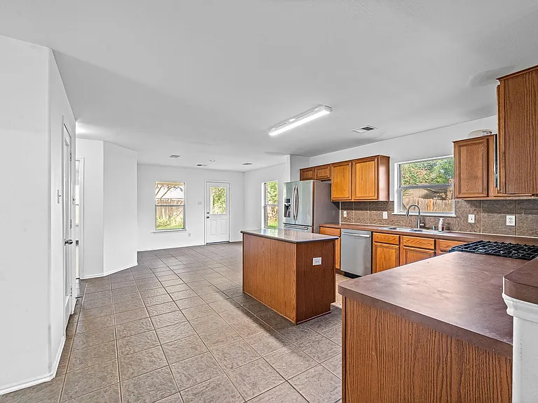 7207 Highland Oak Ct — Photo 8