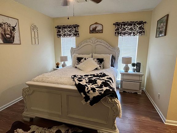 4th image of 2212 Ellis Dr