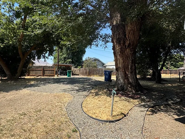 407 N Lincoln St — Photo 14