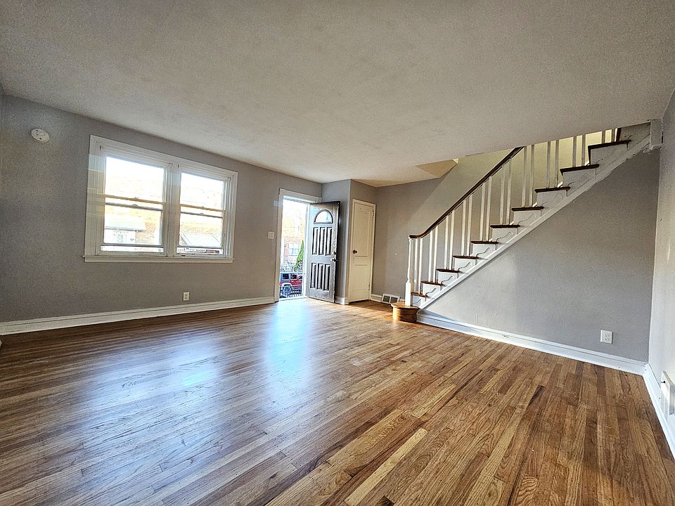 1st image of 1047 Rosalie St