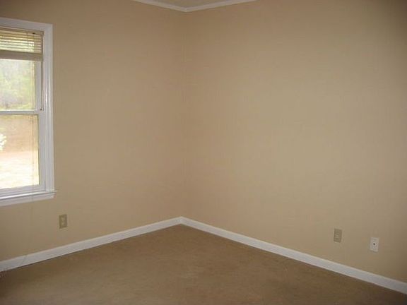2nd image of 1293 Britain Dr
