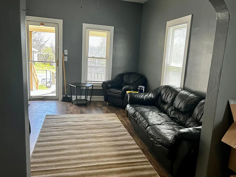 2956 Hiawatha St — Photo 3
