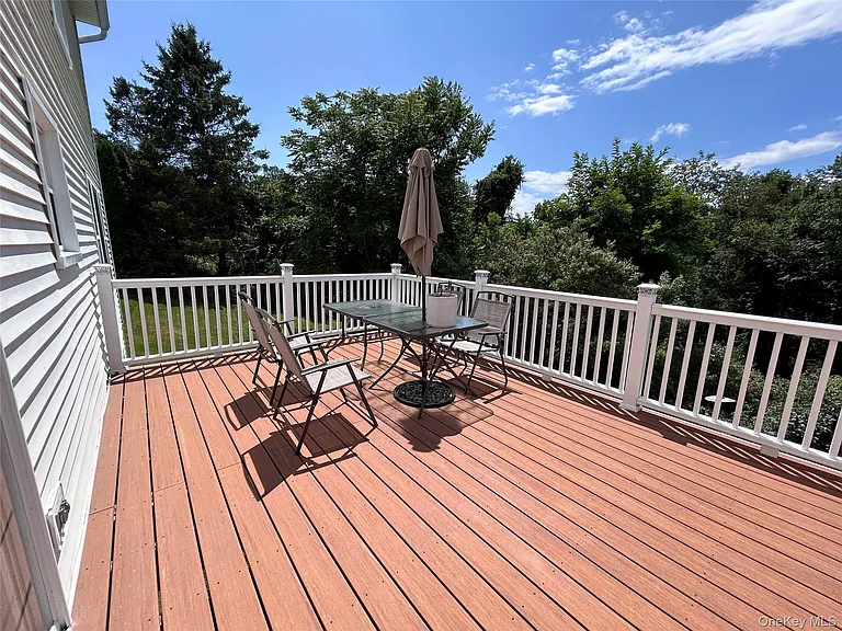 86 Somerset Dr — Photo 25