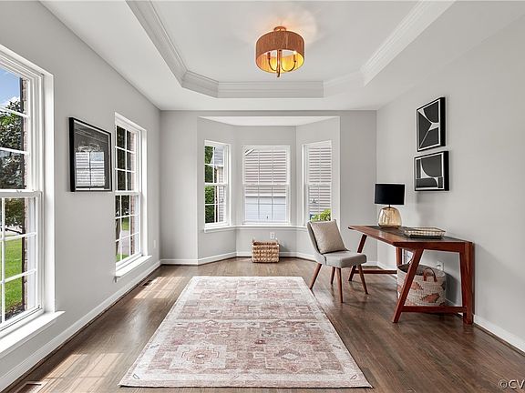 5th image of 220 Ashbury Hills Dr