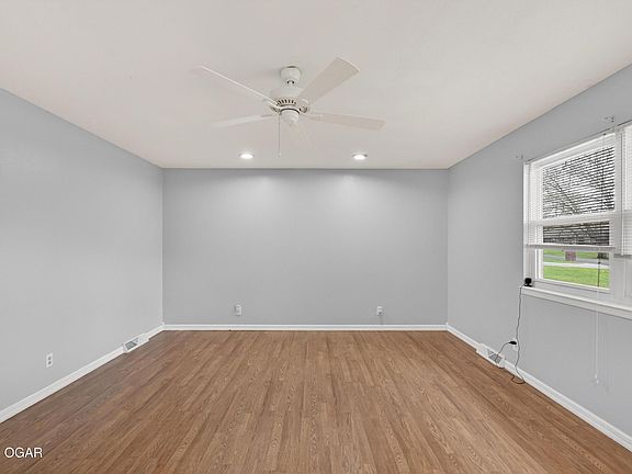 3rd image of 2905 Southern Hills Dr