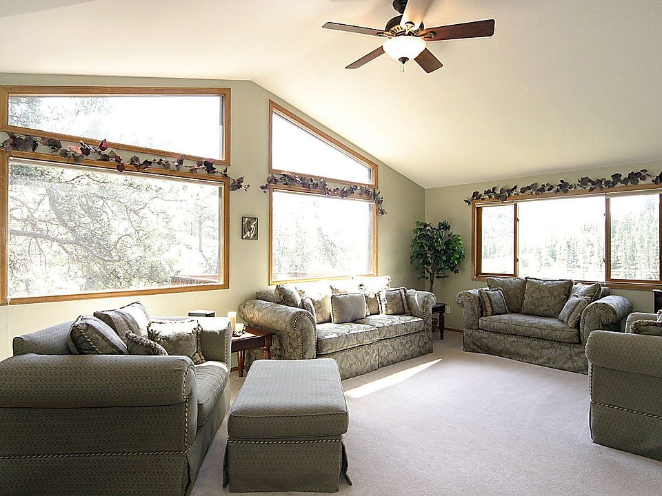 Amazing light and these windows frame the gorgeous views