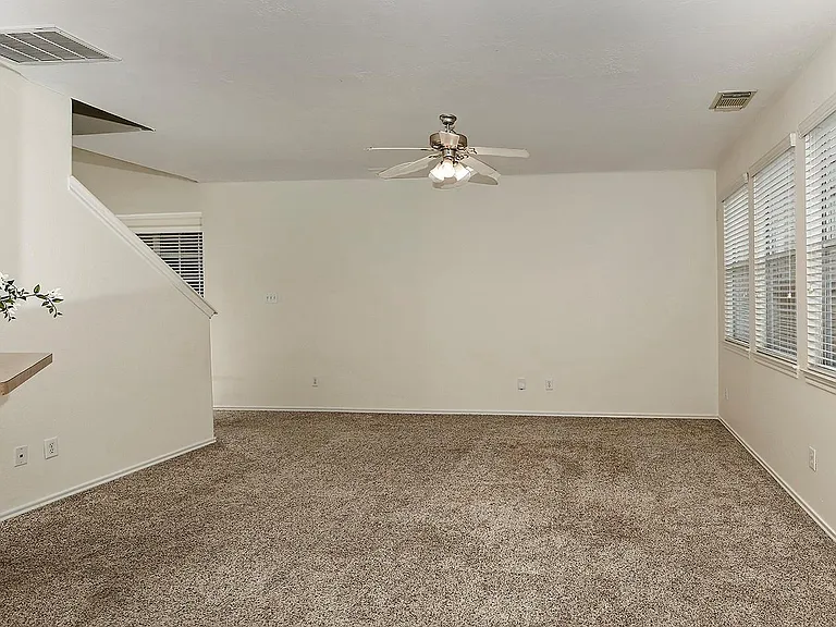 51 Wickerdale Pl — Photo 7