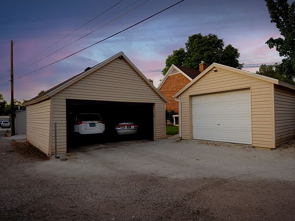 2nd image of 2550 S Highland Dr #2B-1BA-823SQFT