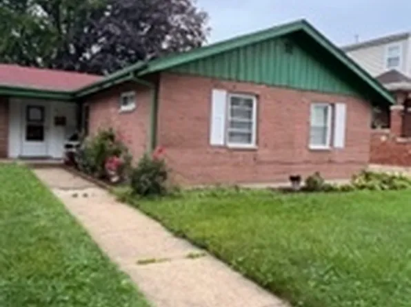 1446 Portsmouth Ave, Westchester, IL 60154