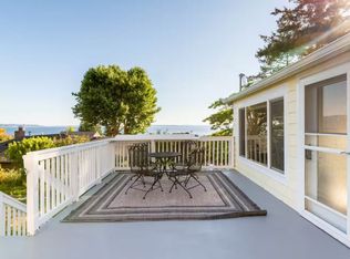2411 NW 195th Pl #B, Shoreline, WA 98177