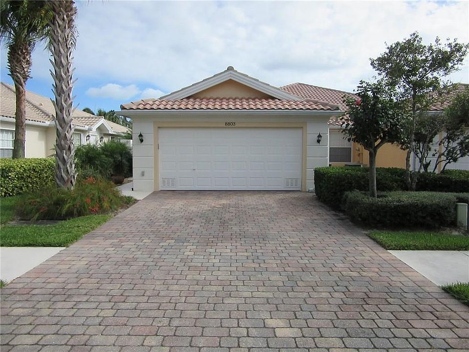 1st image of 8803 SE Retreat Dr