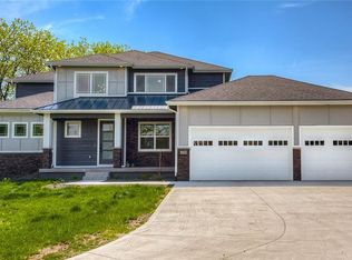 11384 NW 107th St, Granger, IA 50109