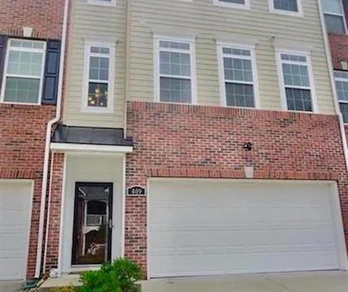 409 Saint Andrews Dr — Photo 2