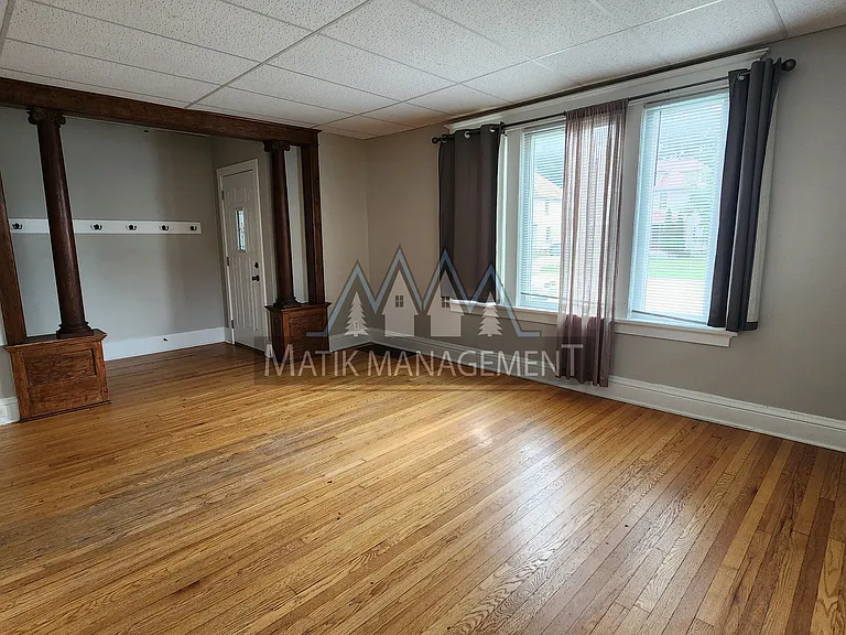 803 4th St SE #1 — Photo 8