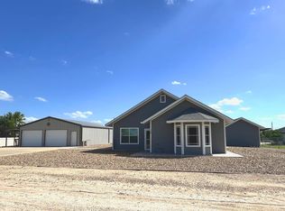 112 Apple St, Zapata, TX 78076