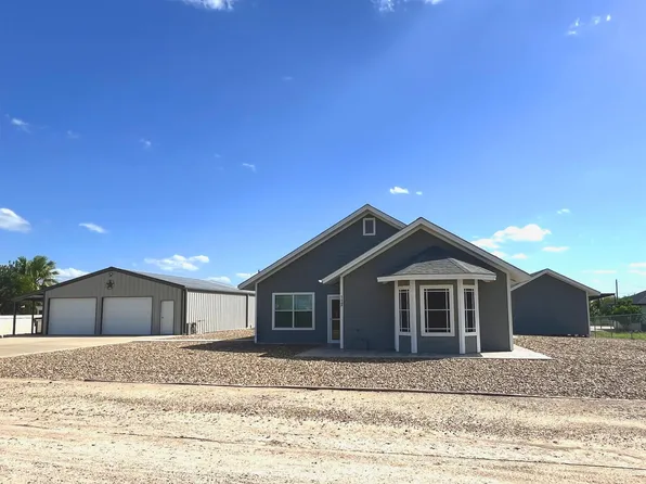 112 Apple St, Zapata, TX 78076