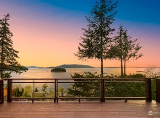 1048 Chuckanut Dr, Bellingham, WA