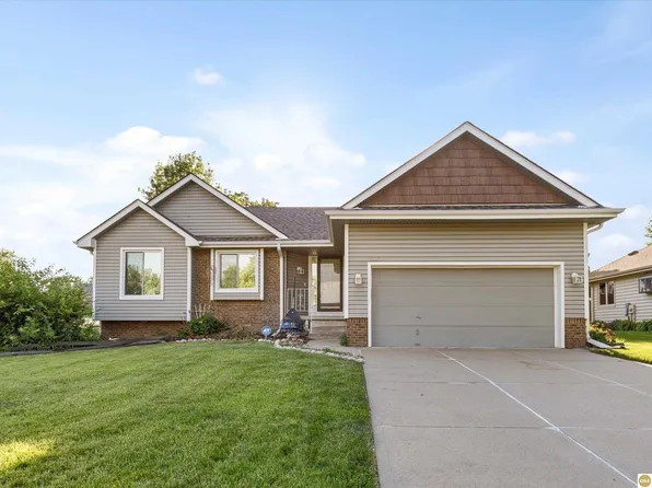 400 Fleetwood Dr, Papillion, NE 68133