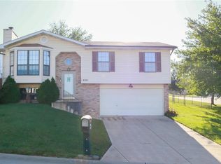 4201 Sunny Glen Ct, Arnold, MO 63010