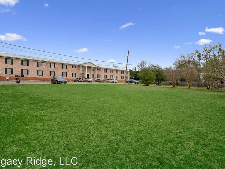 2504 Hilltop Dr — Photo 5