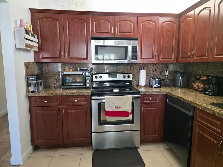 16278 Laurel Dr #202 — Photo 16