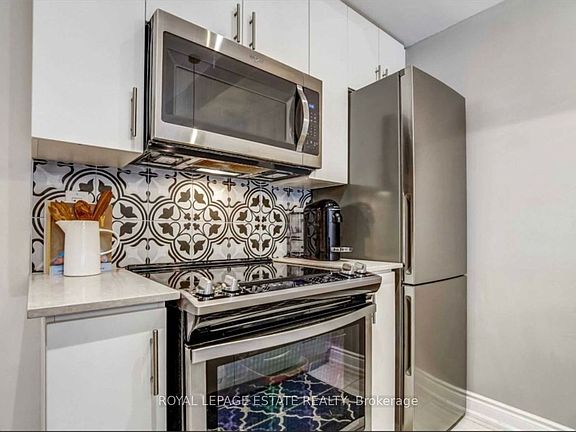 4th image of 28 Fieldway Rd #66