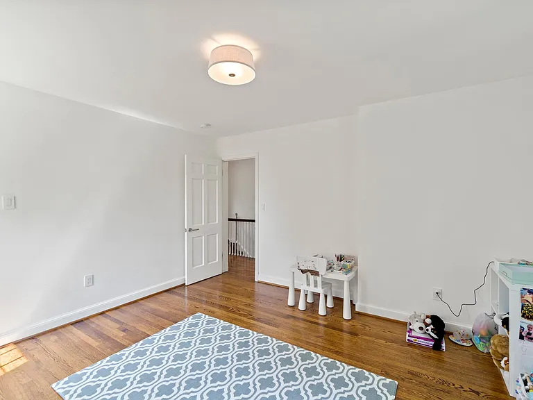 Upstairs room for children or guests