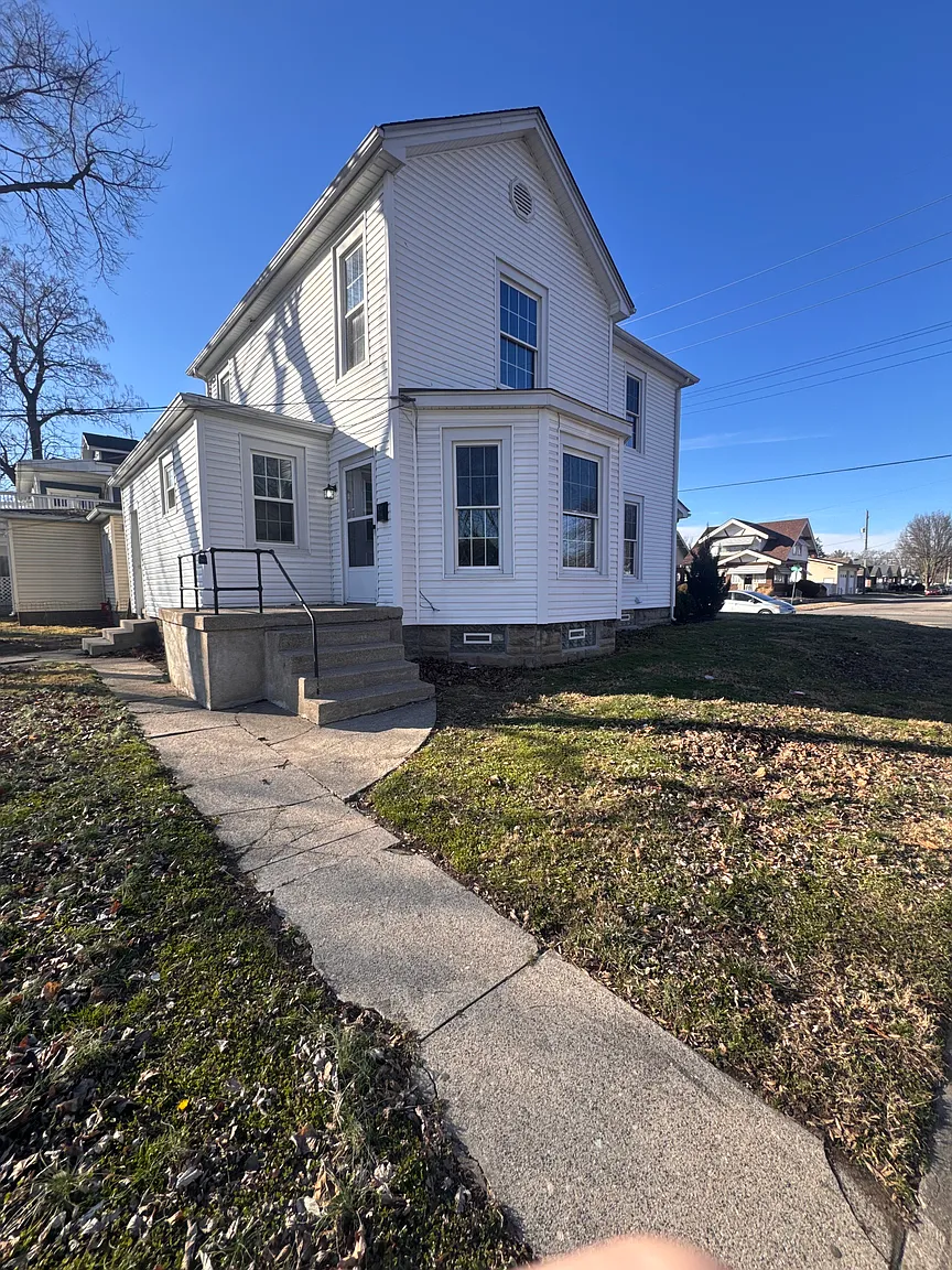 2112 Tytus Ave #B photo 1