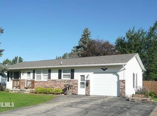 305 Walnut St, Lena, IL 61048